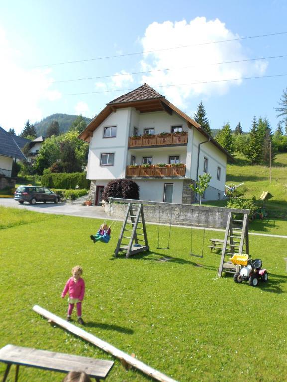 Haus Moni Apartment Маутерндорф Екстериор снимка